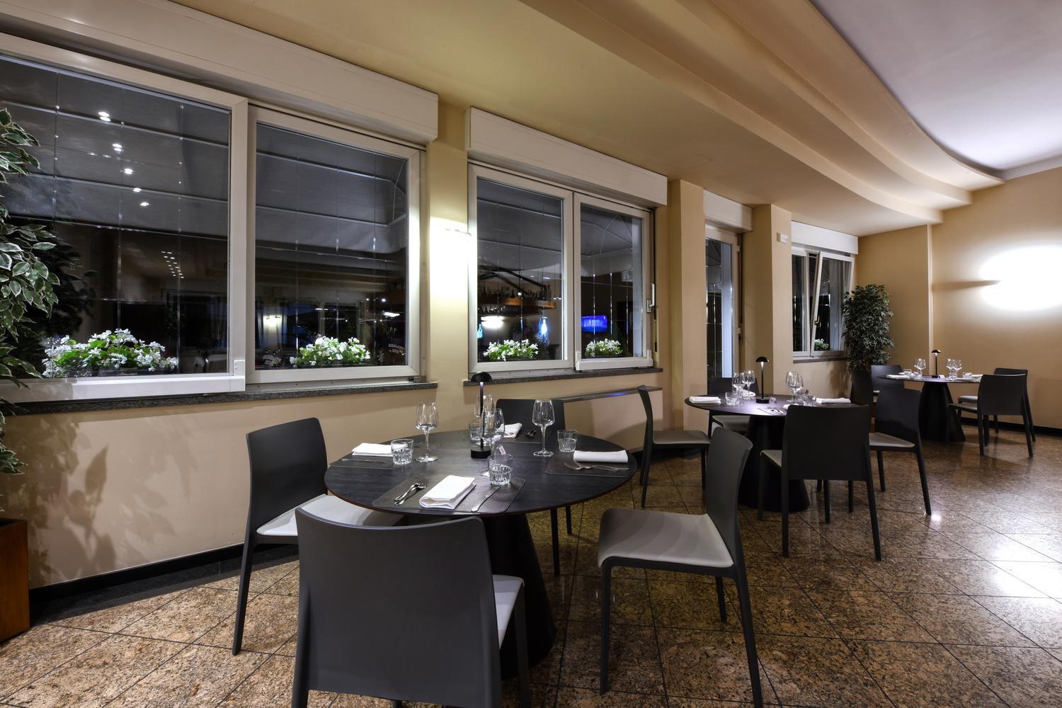 Hotel Internazionale Domodossola Exterior foto